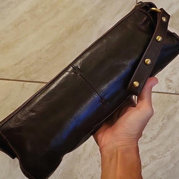 Trina Turk clutch leather hi-quality designer statement purse bag - Picture 12 of 13